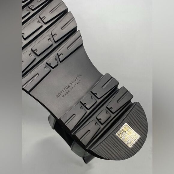 Bottega Veneta Lug Sole Leather Chelsea Boots size 40 - Picture 16 of 16